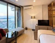 LLX Apartments at the Base Condo - مسبح غير متناهي