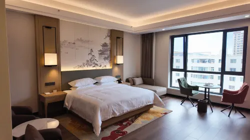 Huining Bell Tower Hotel