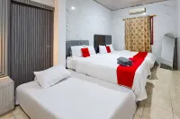 RedDoorz Syariah near Ciledug Station - Bintang 2