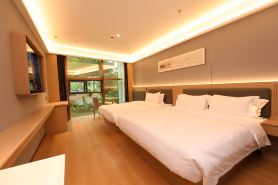 Qingju Platinum Hotel