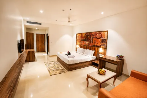 The Grand Icon Hotel
