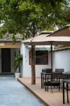 Half-Awake Huizhou-style Homestay in Hongcun Scenic Area - New