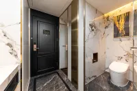 Xana Deluxe Hotel (Beijing West Station Lize Business District) 北京西駅・北京麗沢金融商務区のホテル