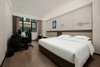 IDJ iGaming Hotel (Shanghai Songjiang University Town Dongming Plaza) Hoteles en Ciudad universitaria de Songjiang, Sheshan