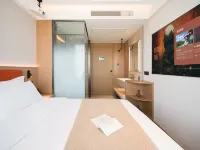 Yiwu Global Digital Trade Center · Qimengli · Wangshu Hotel (New International Stock Market) - parkir