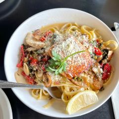 Cafe Pesto Hilo Bay User Photo