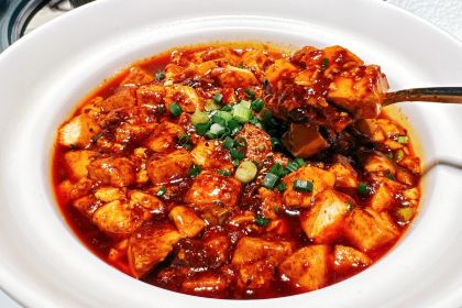 一品红养生汤煲(融汇温泉店)