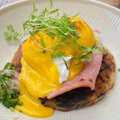 Pison Ubud User Photo