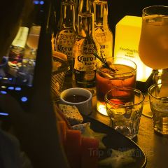 FOUR PLAY BAR 여행 사진