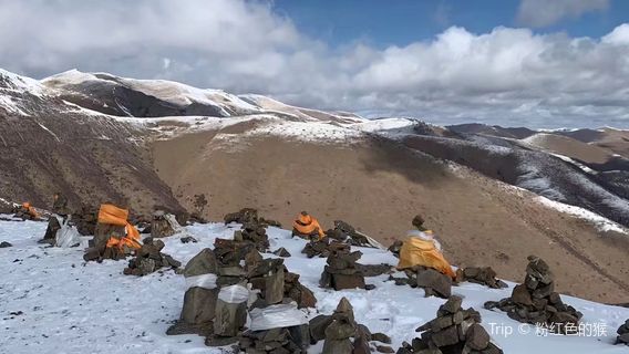 Nailong Mountain Pass