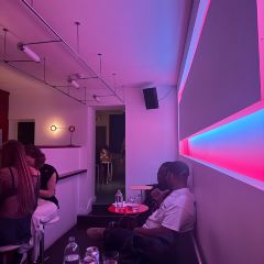 A Bar with Shapes for a Name User Photo