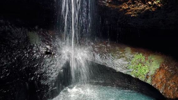Bingxin Cave