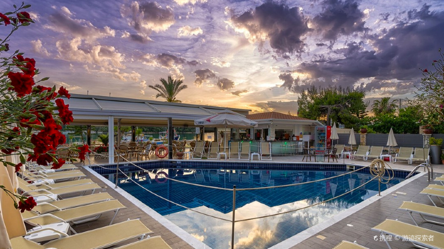 Seaside Restaurant & Apartments