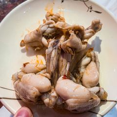 川渝美蛙鲜鱼火锅(盛唐湾店) 여행 사진