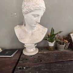 拾光画廊·咖啡(屯昌油画步行街店) User Photo