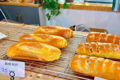 柳芭俄罗斯列巴房