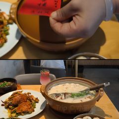 YU YAN LOU User Photo