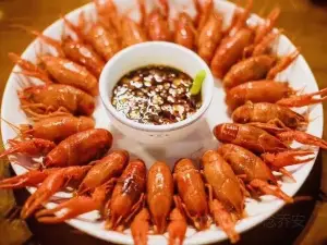 梁庆十三香龙虾馆(夹江店)