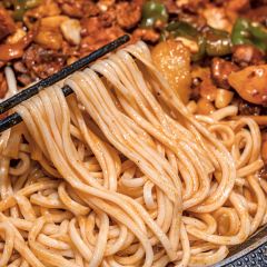 楼兰古丽·大盘炒鸡(龙首印象城店) 여행 사진