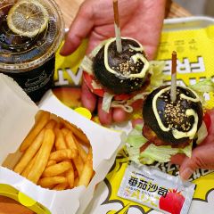 沙朗阿甘鲜肉汉堡(人民公园店) User Photo