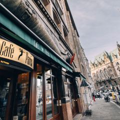 Cafe Paris User Photo