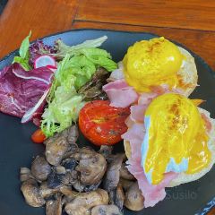 Pison Ubud User Photo