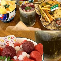 一食一冰·阶梯·年糕火锅·韩式料理(滨河路店) User Photo