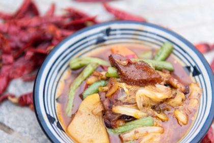 蓝田九大碗民俗食府(蓝新村居民小区店)