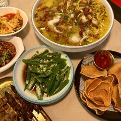 Leean Amoderated User Photo