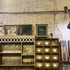 Showroom Cafe User Photo