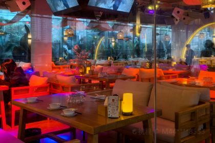 离岸江景餐吧(江滨中大道店)