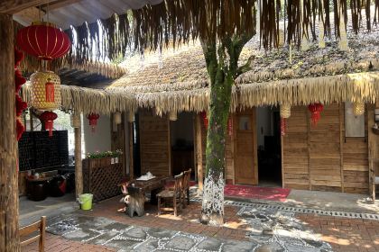 东江湖有枫小院