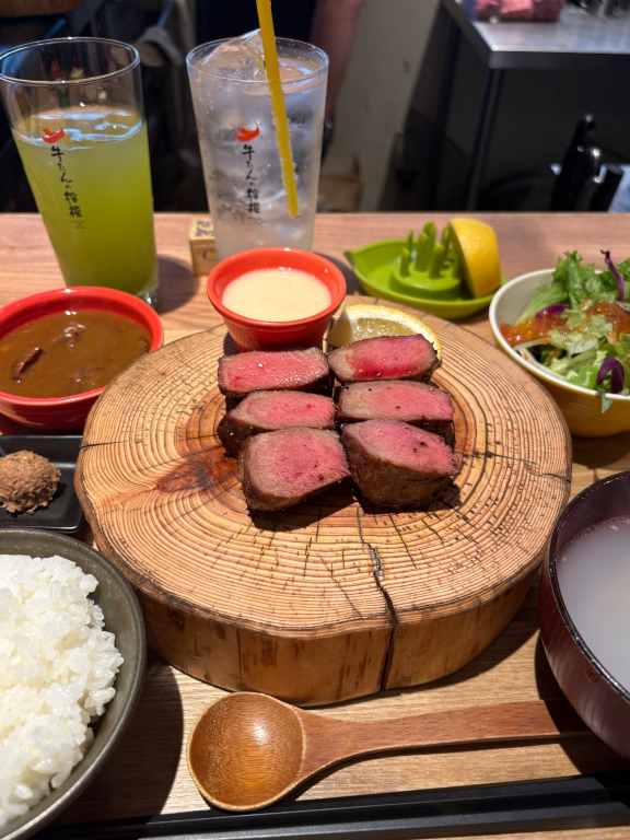 新宿焼肉 牛たんの檸檬 大阪本店のおすすめメニュー・口コミ・営業情報