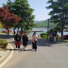 Rizhaosongyuehulanhaijunhuada Restaurant 여행 사진