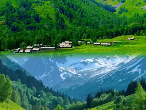 阿勒泰的角落(旅行书吧)