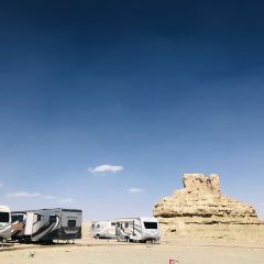 乌素特水上雅丹梦幻星空野奢度假酒店·雅丹之夜 User Photo