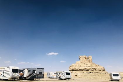 乌素特水上雅丹梦幻星空野奢度假酒店·雅丹之夜