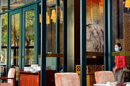 HAI TIAN GE ZHONG CAN TING