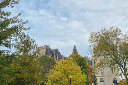 Aulde Dubliner & Pour House