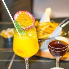 DEW Lounge User Photo