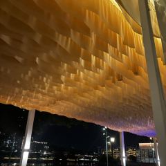 Leean Amoderated User Photo