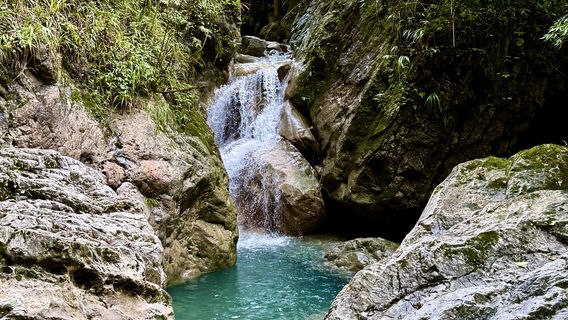 Bashan Yunding Tourism and Resort Area