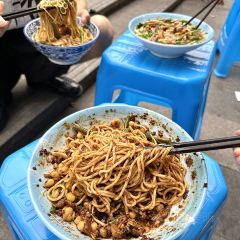 郭小姐的干溜面(玫瑰城店) 여행 사진