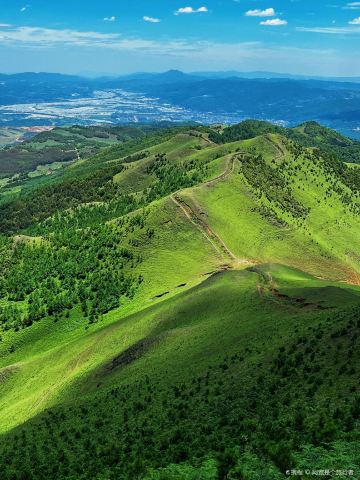 Fenglong Mountain