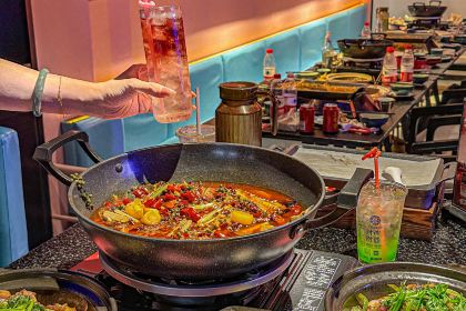 鱼探花烤鱼烧烤江湖菜(跃进路1958店)