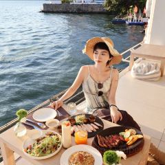留白LIUBAI·菡萏驿海景度假酒店·留白Villa·菡萏驿海景餐厅(双廊店) User Photo