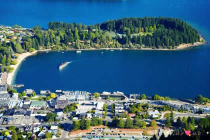 Stratosfare Restaurant & Bar