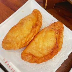 Hongyunhuoguoxiaozhan (sanfangqixiang) User Photo