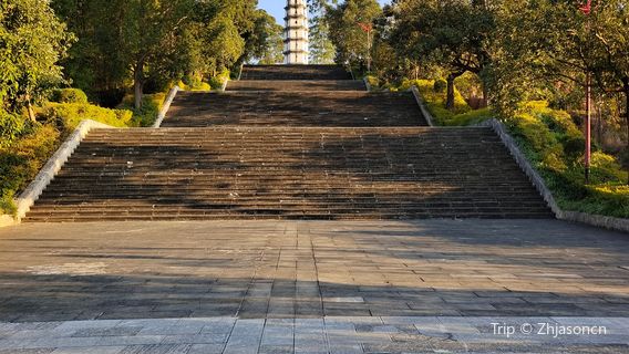 Jingdong Kongqueshan Forest Park