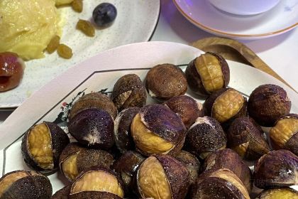 东北雪乡铁锅炖